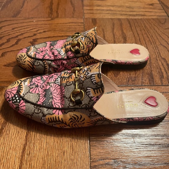Gucci Tiger Print Mules - Size 37.5/US 7.5 - Picture 3 of 5